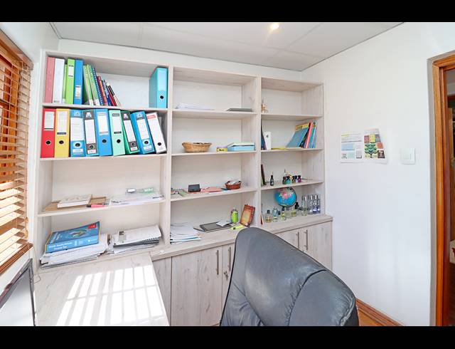 4 BEDROOM HOUSE FOR SALE IN KENSINGTON